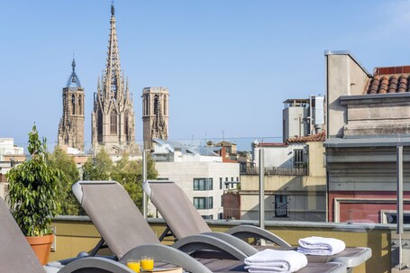 Aspasios Catedral Apartments - view 2