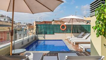 Rooftop pool