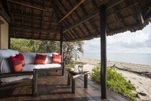 Suite (Stilted Classic Bandas Double) | Terrace/patio