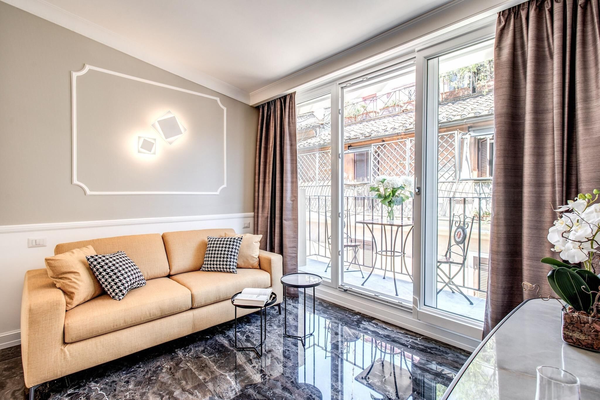 TV LCD 42 pollici con canali satellitari, TV