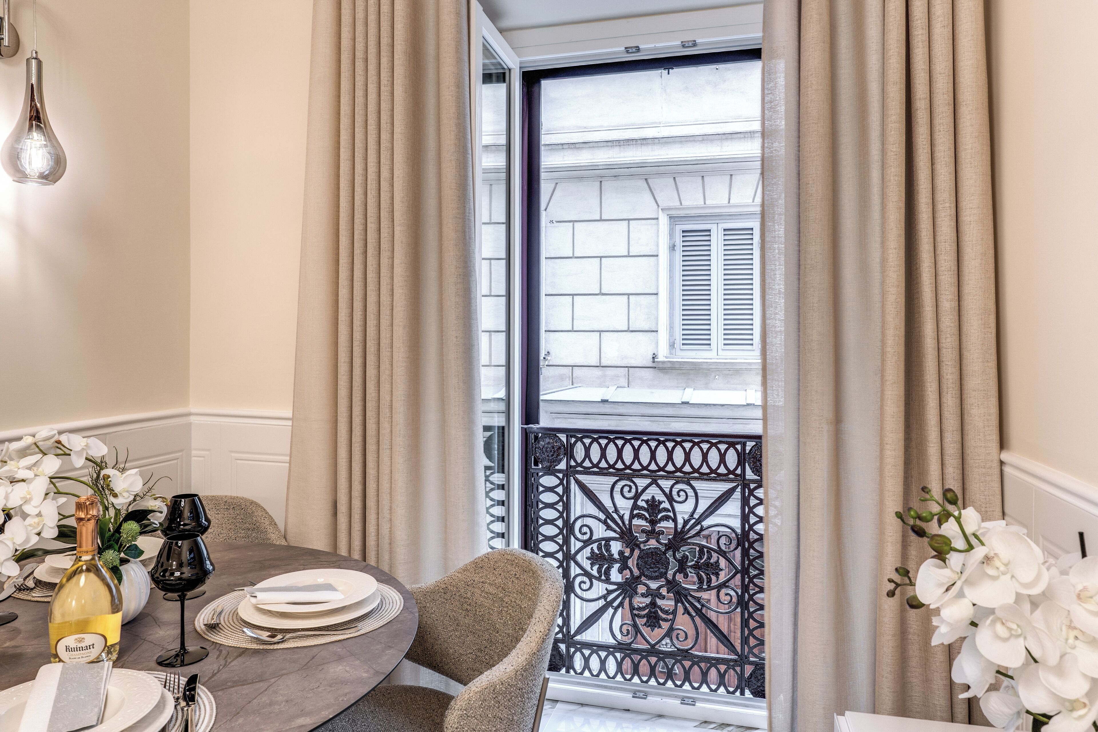 TV LCD 42 pollici con canali satellitari, TV