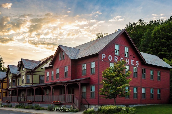 Exterior - The Porches Inn at Mass MoCA (North Adams)