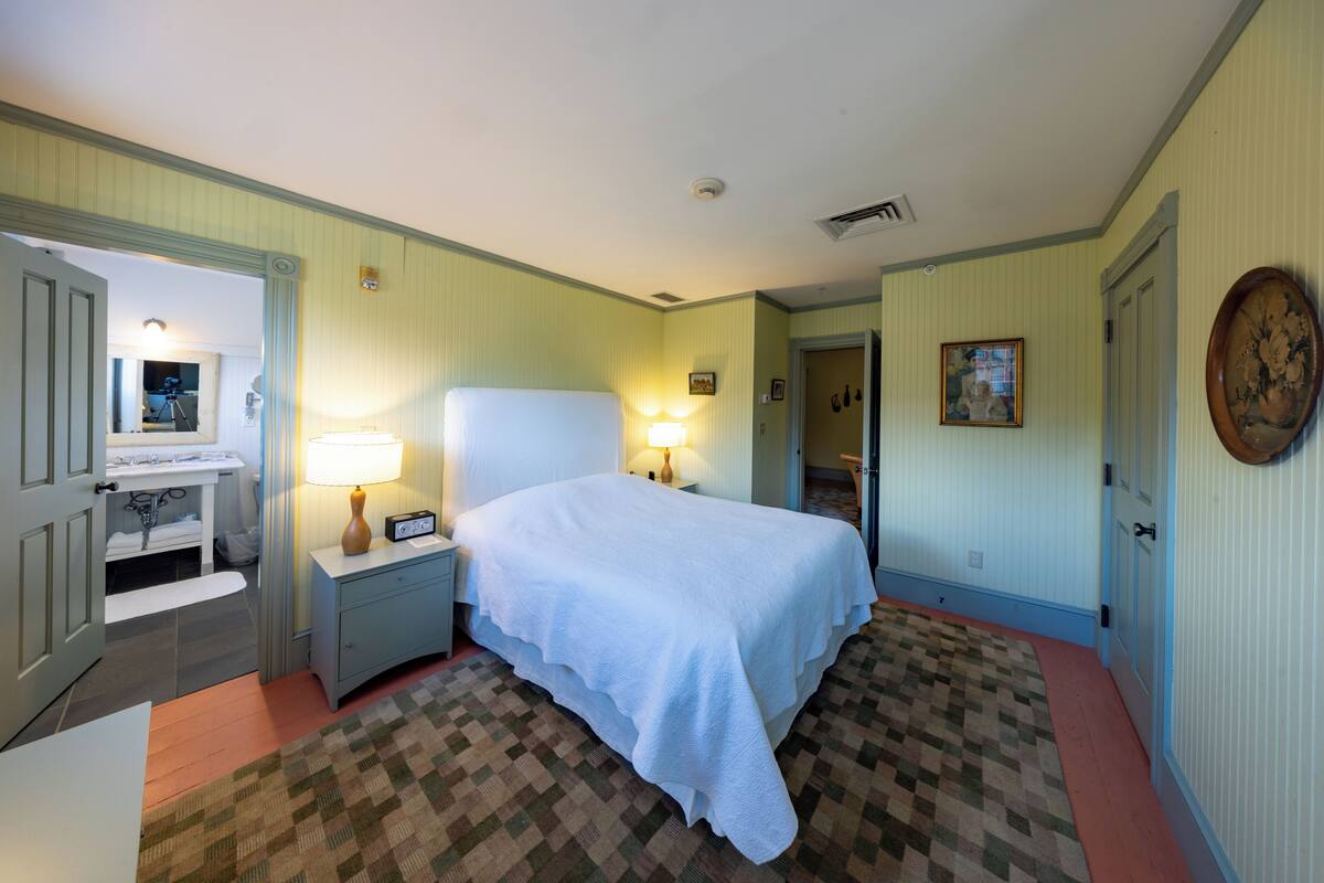 Suite, foyer (Extended Stay) | Draps italiens de Frette, literie de qualité, couette en duvet, minibar