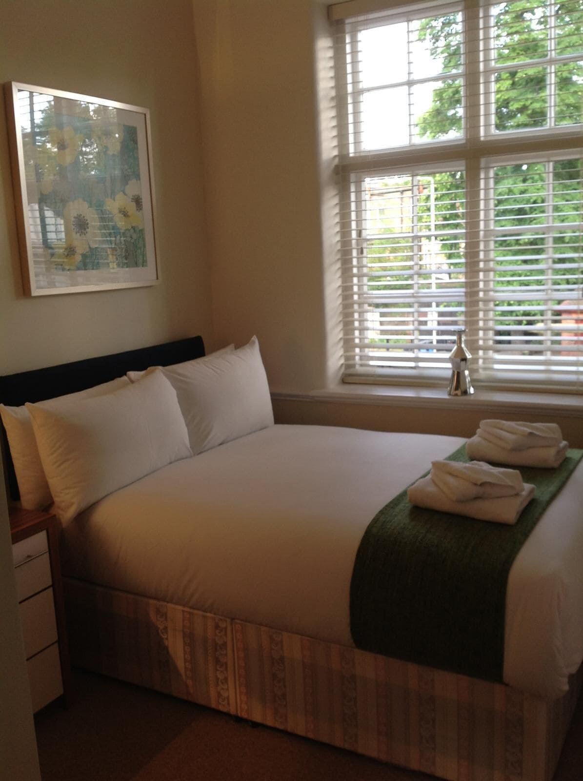 Standard Double Room, Ensuite | In-room safe, iron/ironing board, free WiFi, bed sheets