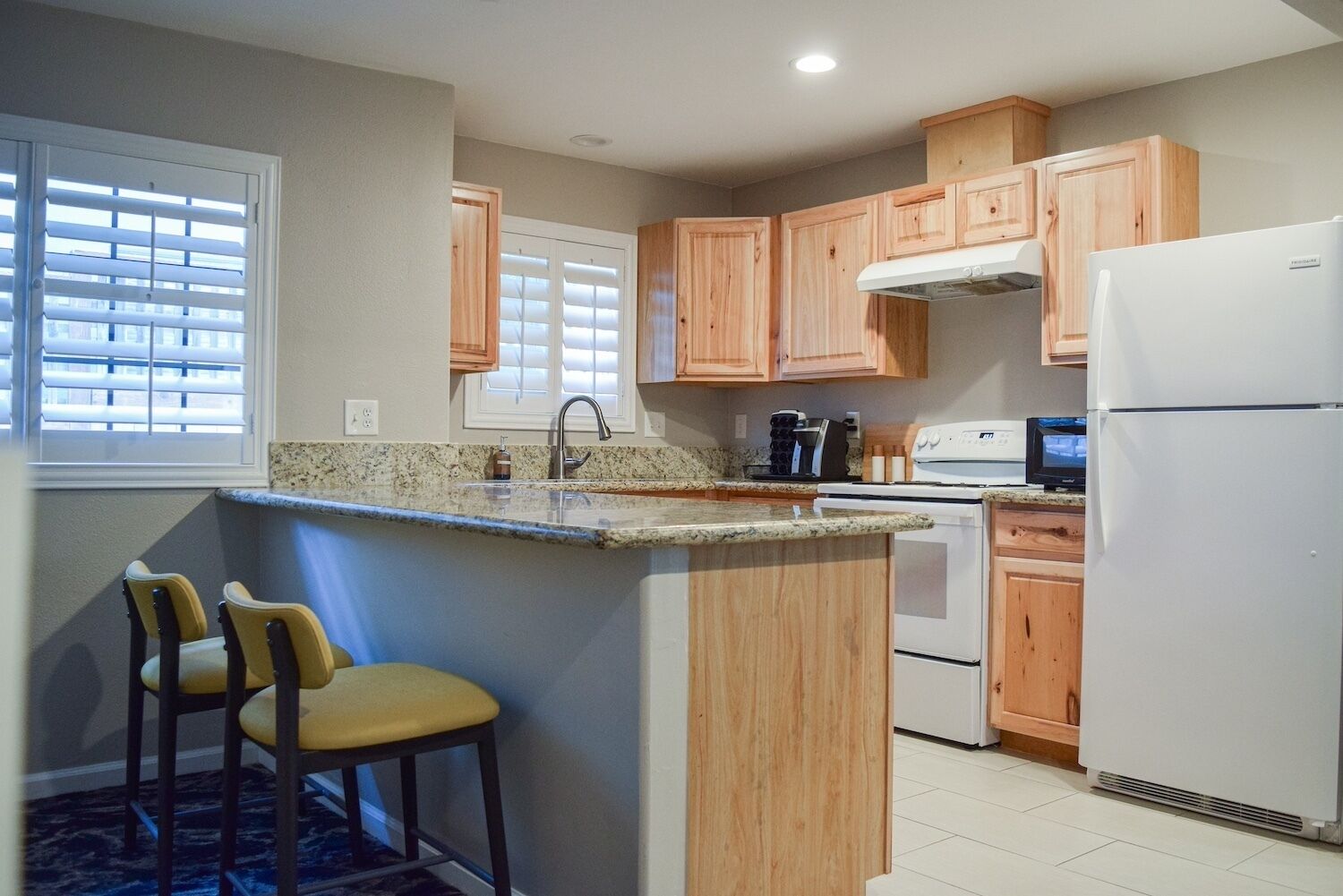 Premium Suite | Private kitchenette