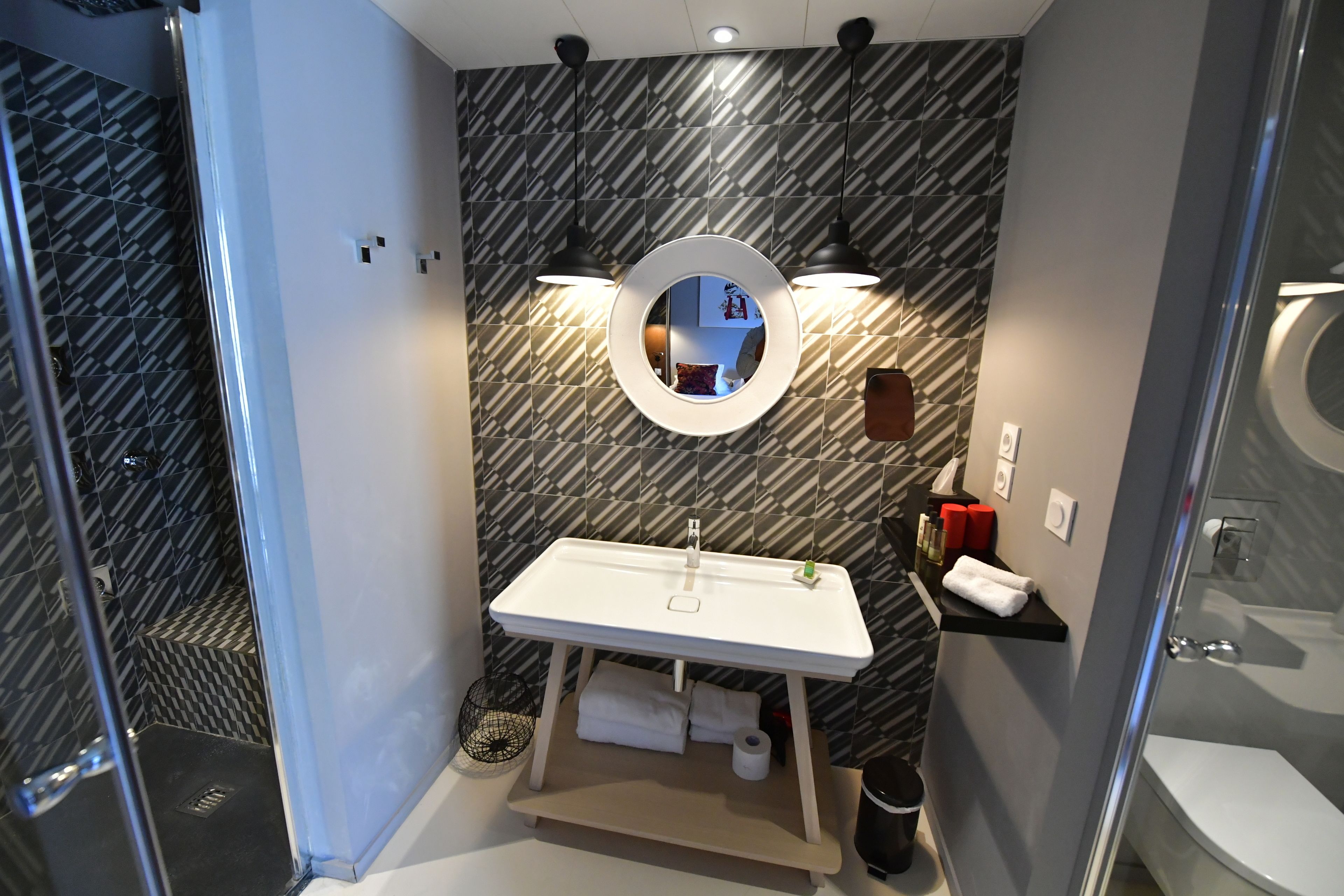 premium double room | bathroom sink