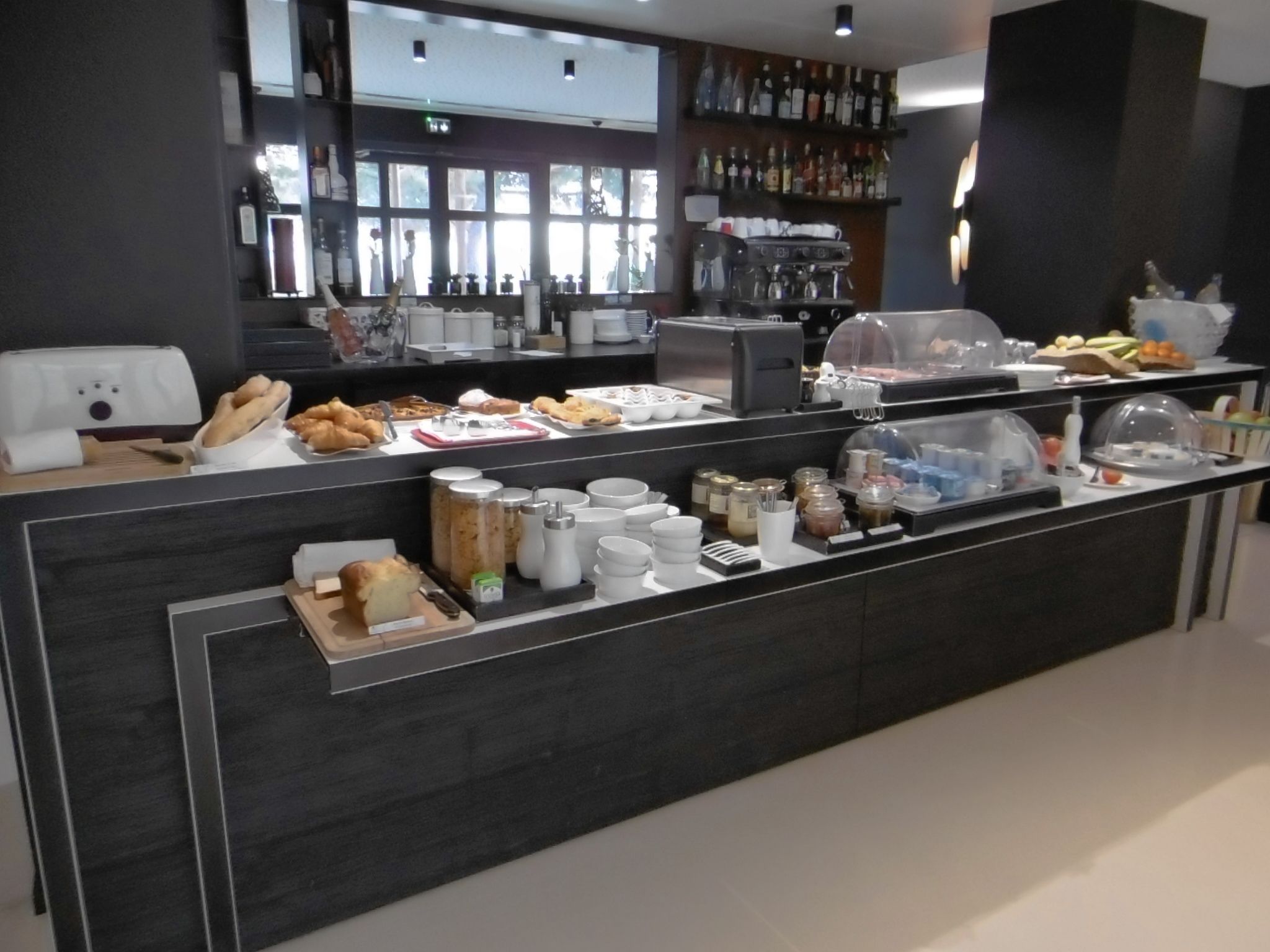 daily buffet breakfast (eur 18 per person)