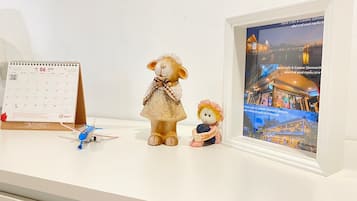 24-inch LCD TV with digital channels, TV