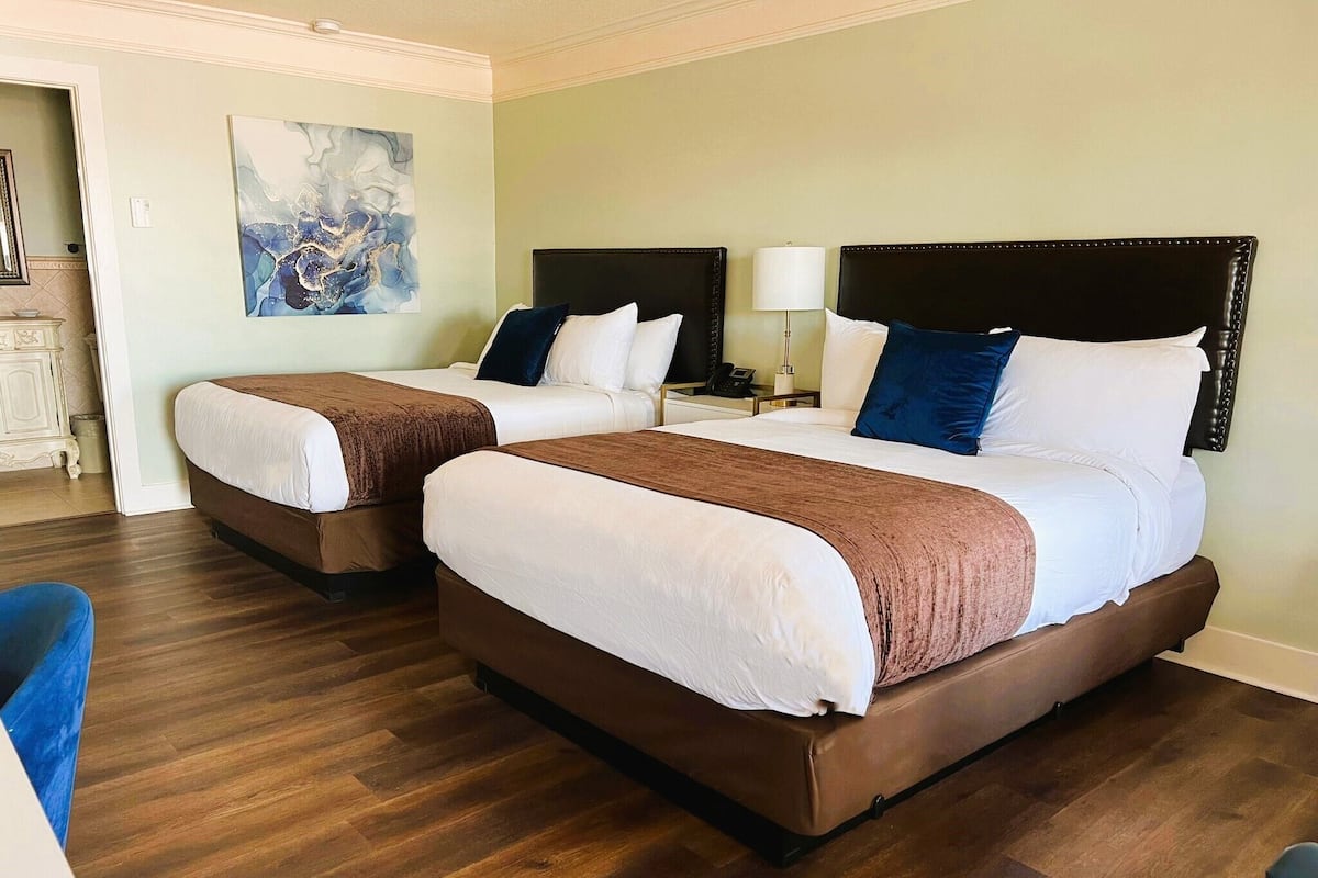 Standard Room, 2 Queen Beds, Non Smoking, Ground Floor