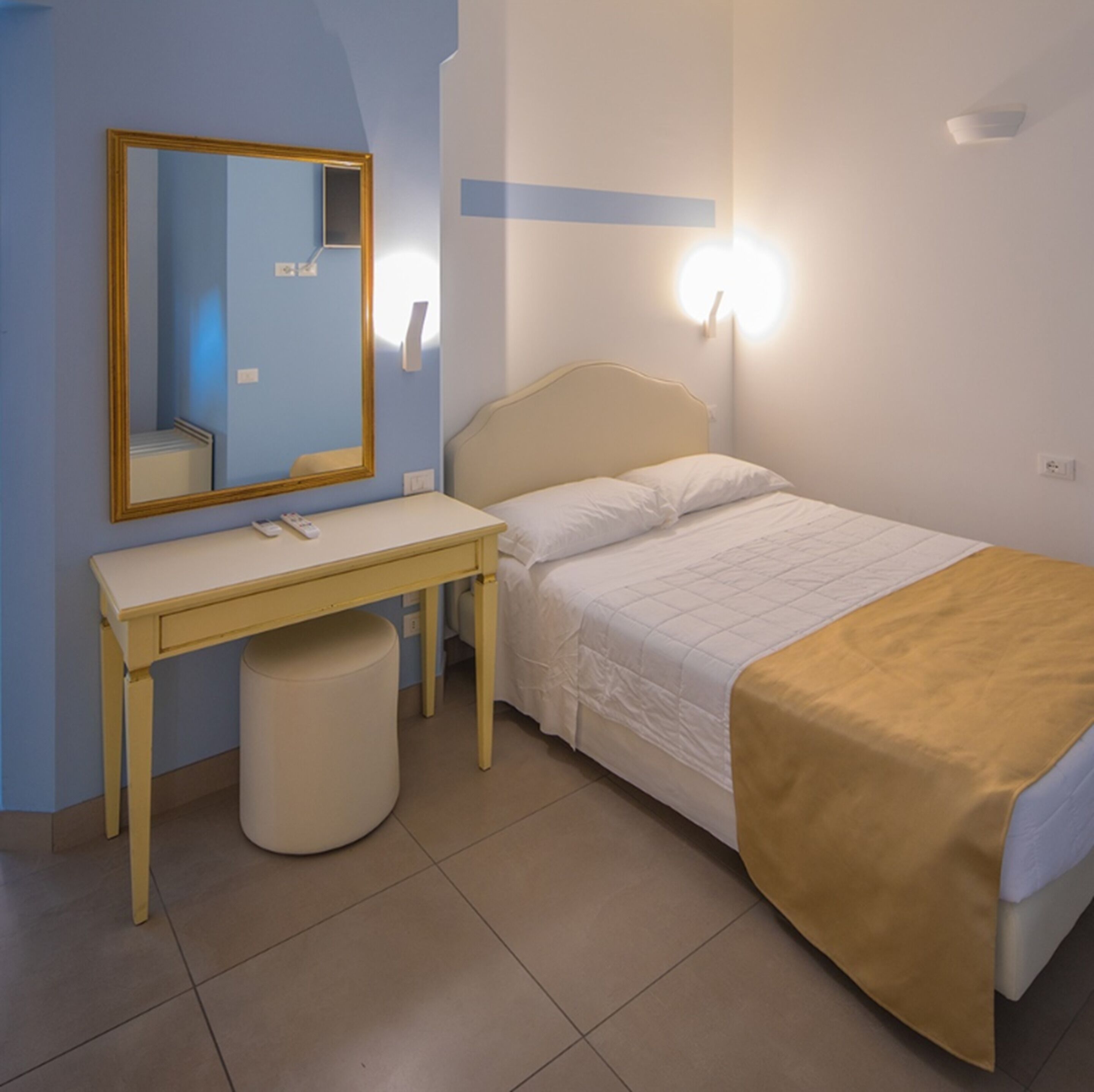 Chambre Double pour 1 personne | Couette en duvet d'oie, minibar, coffres-forts dans les chambres, bureau