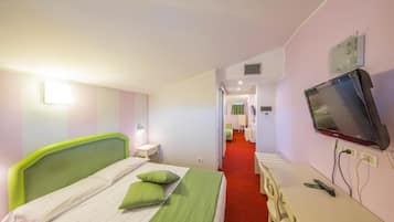 Down comforters, minibar, in-room safe, desk