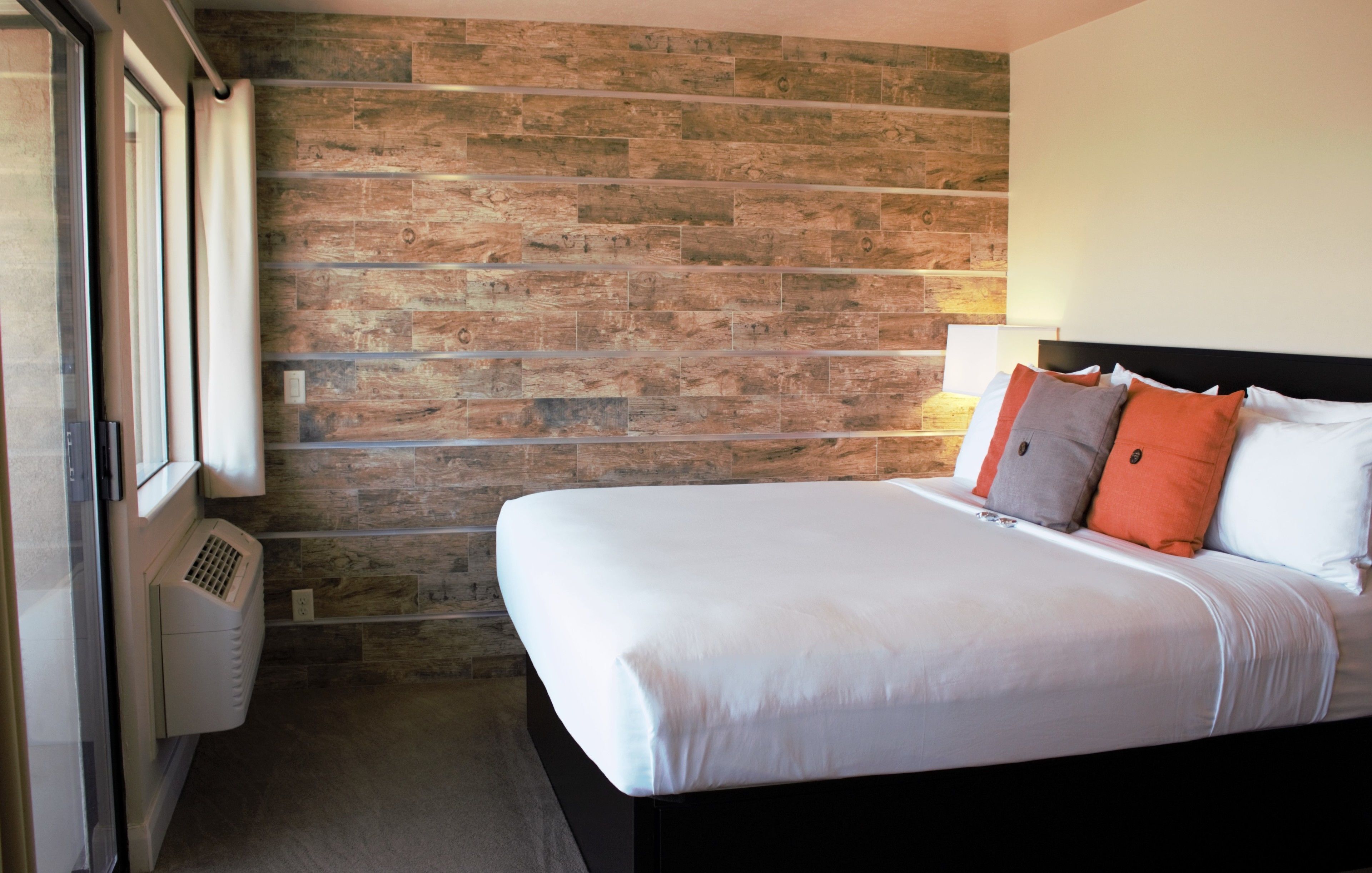 cliffhouse | premium bedding, free wifi, bed sheets