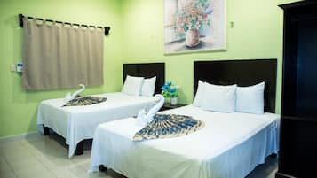 Ropa de cama de alta calidad y escritorio