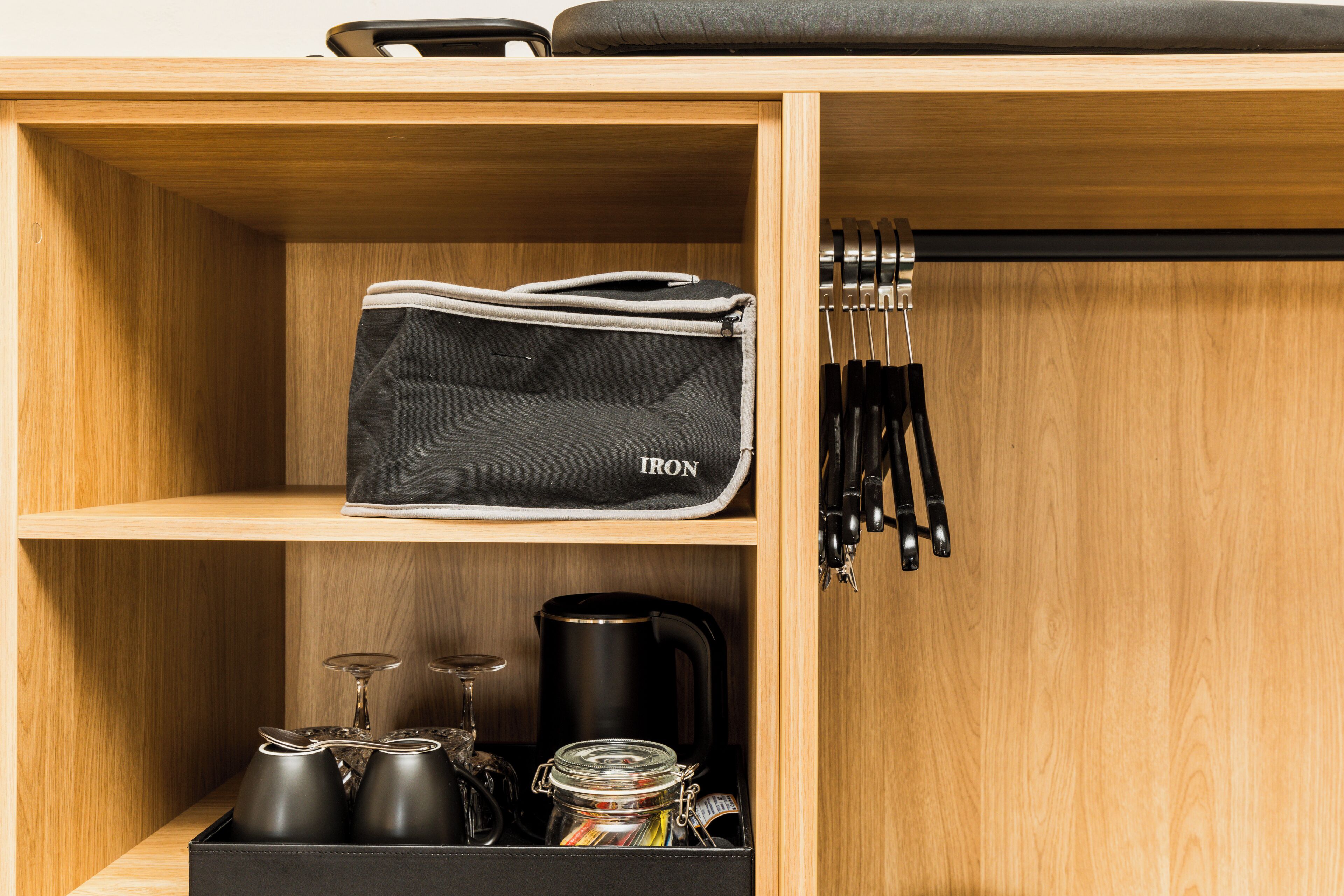 1 bedroom, desk, blackout curtains, soundproofing