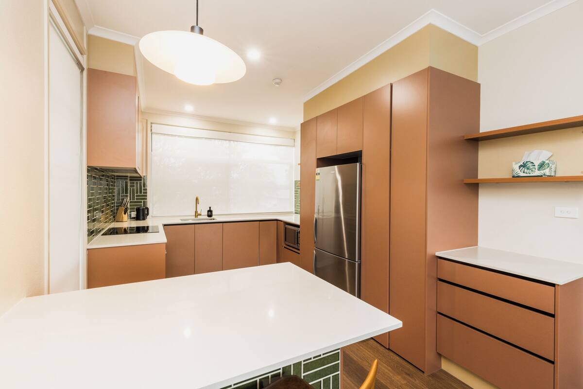 cabinet queen & sofa | private kitchen | fridge, electric kettle