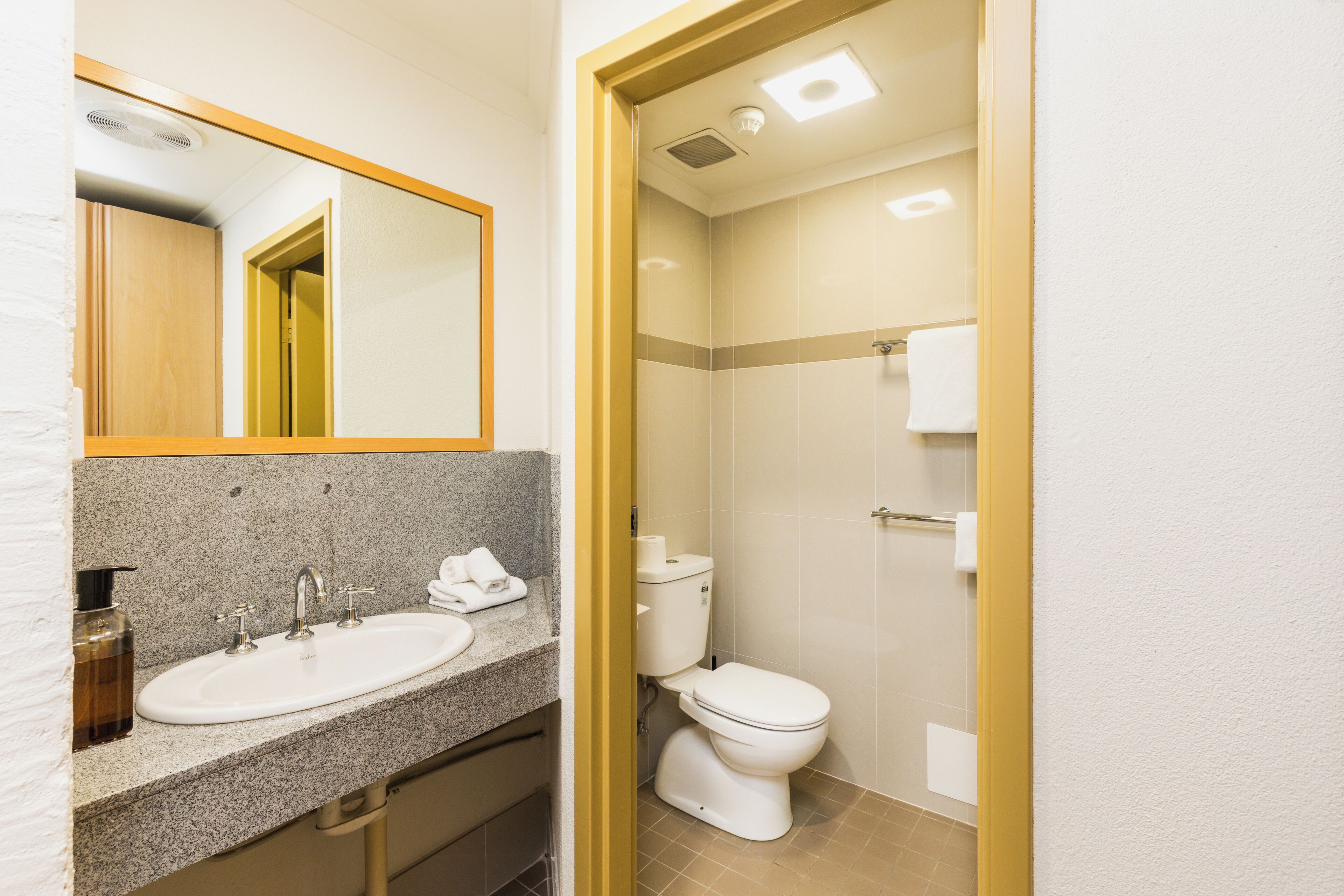 queen balcony room | bathroom | shower, free toiletries, hair dryer, towels