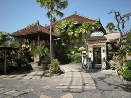 Bagian depan properti
