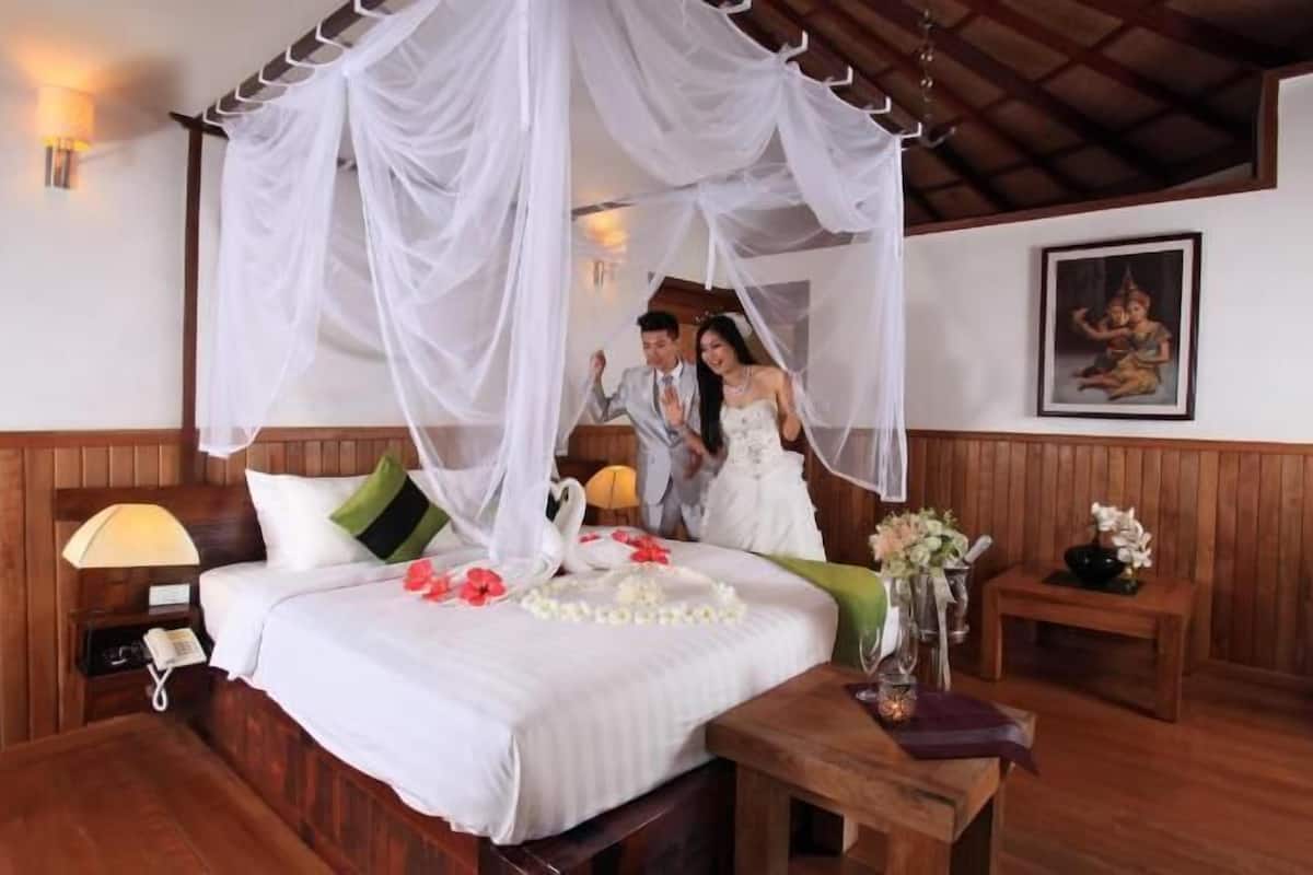 Minibar, in-room safe, individually decorated, individually furnished