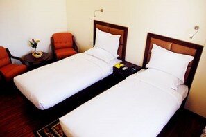 Premium bedding, in-room safe, desk, blackout drapes