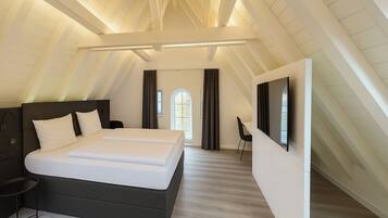 Standard Suite | Premium bedding, free WiFi