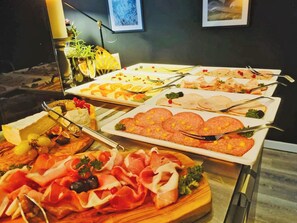 Daily buffet breakfast for a fee - DORMERO Schwäbisch Hall (Schwäbisch Hall)