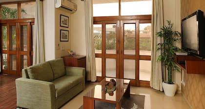 Ahuja Residency, Dlf Phase II