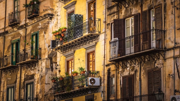 Unclassified image, 1 of 63, button - Smart Hotel Gallery House (Palermo)