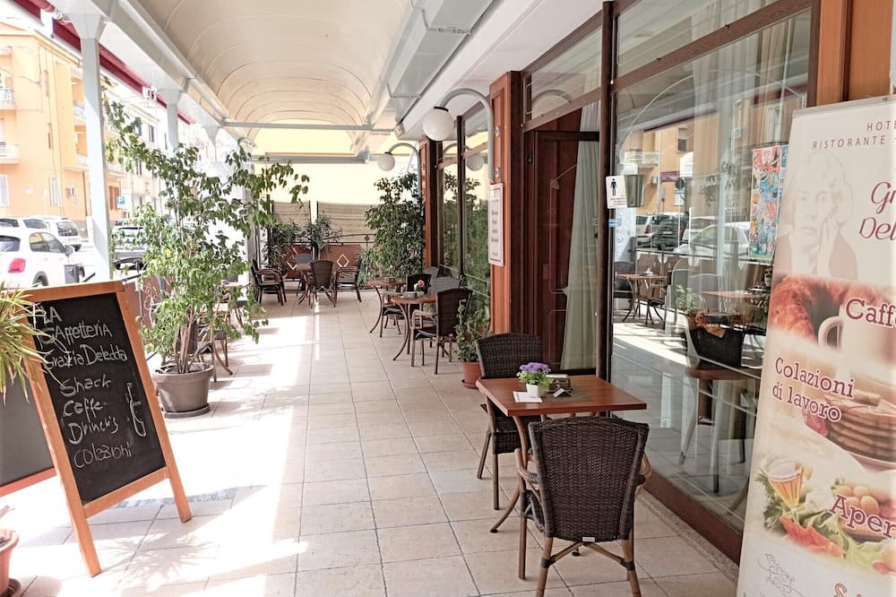 Hotel Grazia Deledda
