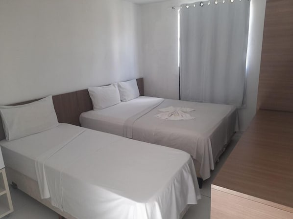 Rideaux occultants, Wi-Fi gratuit, draps fournis