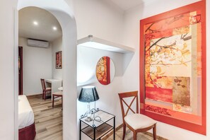 Habitación Confort con 1 cama doble o 2 individuales | Sábanas de algodón egipcio y ropa de cama de alta calidad