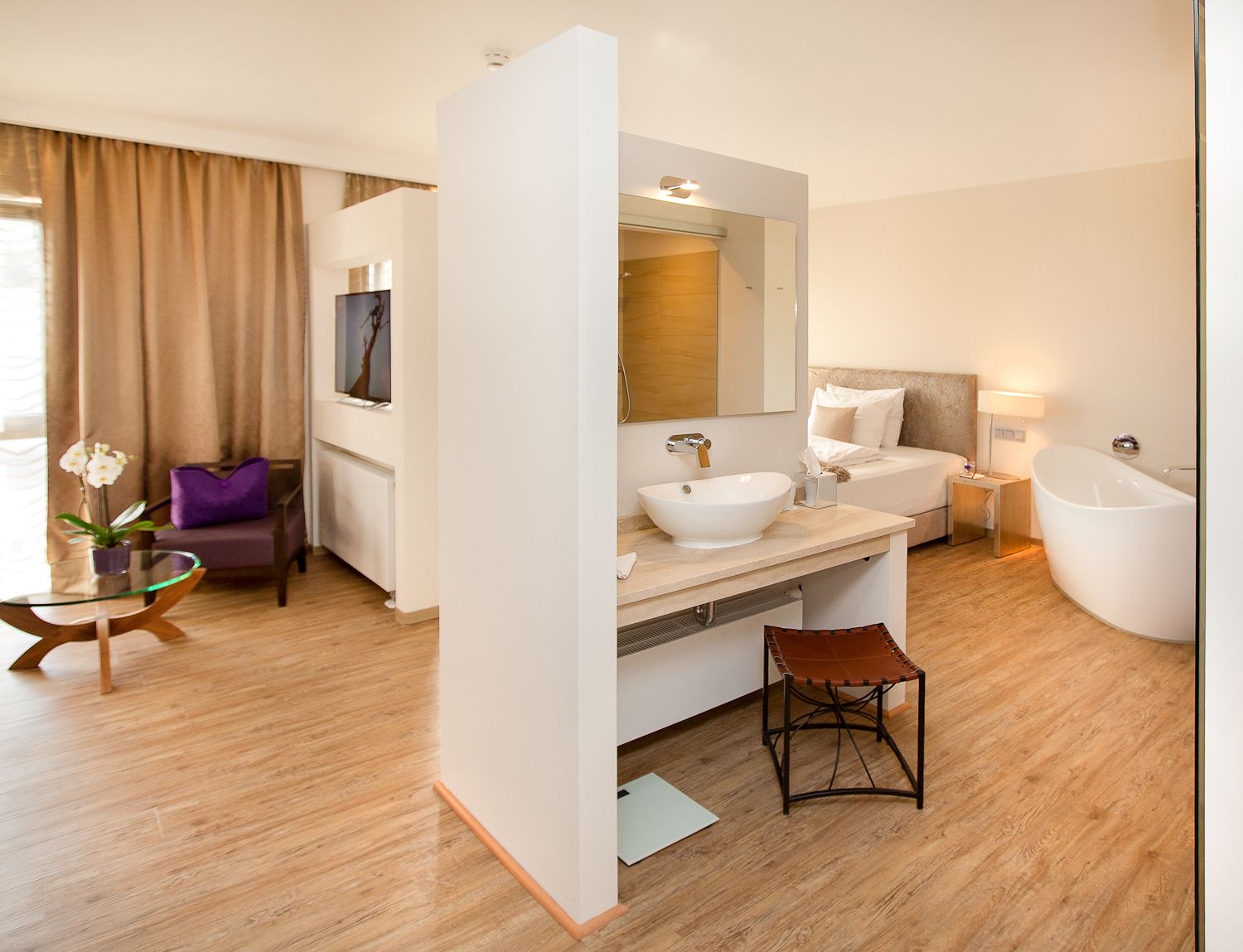suite | 1 bedroom, hypo-allergenic bedding, minibar, in-room safe