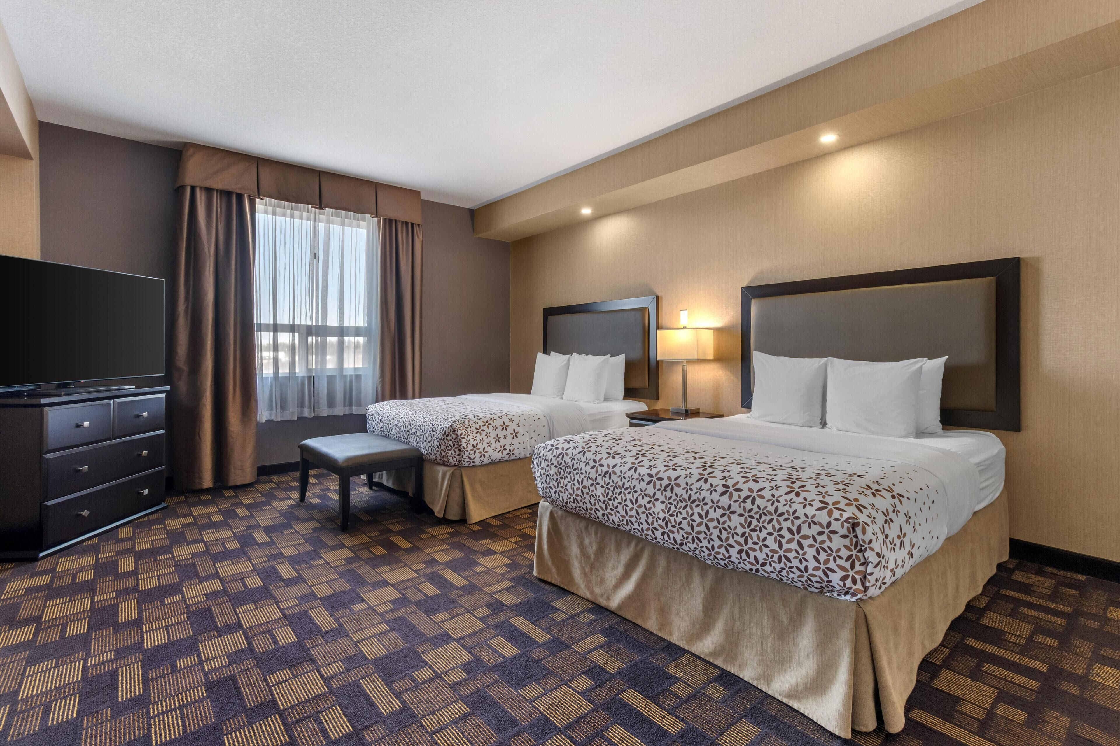 Family Suite, 2 Queen Beds, Non Smoking, Kitchenette