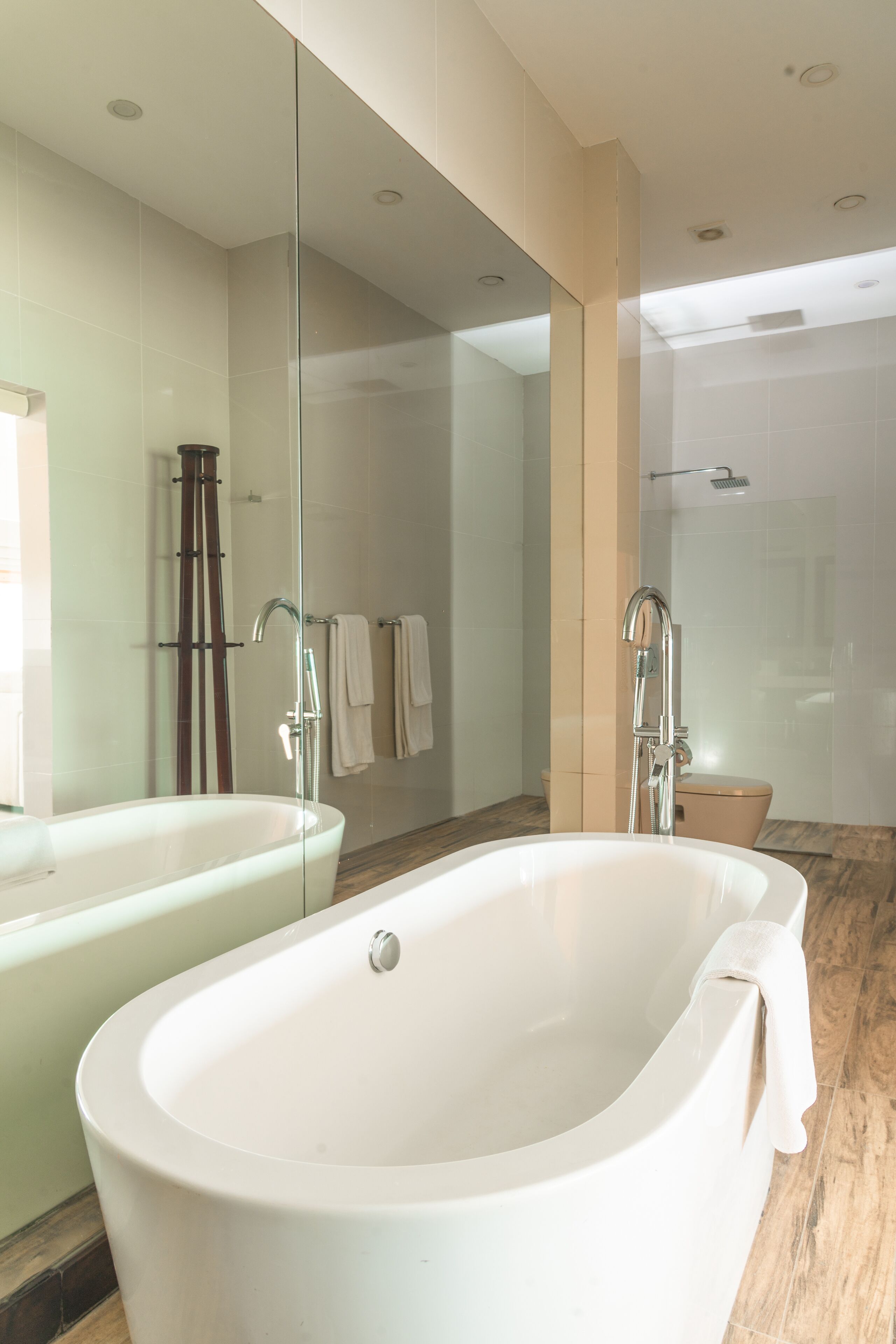 shinagawa suite | bathroom | rainfall showerhead, free toiletries, hair dryer, bathrobes