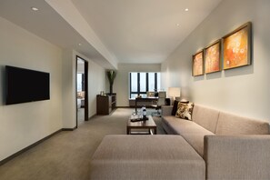 In-room safe, desk, soundproofing, iron/ironing board - Hyatt Place Shenzhen Dongmen (Shenzhen)