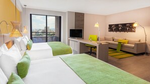 Minibar, Zimmersafe, Schreibtisch, Bügeleisen/Bügelbrett