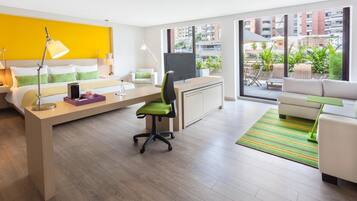 Minibar, in-room safe, desk, iron/ironing board