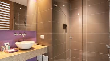 Baño | Secadora de cabello y toallas