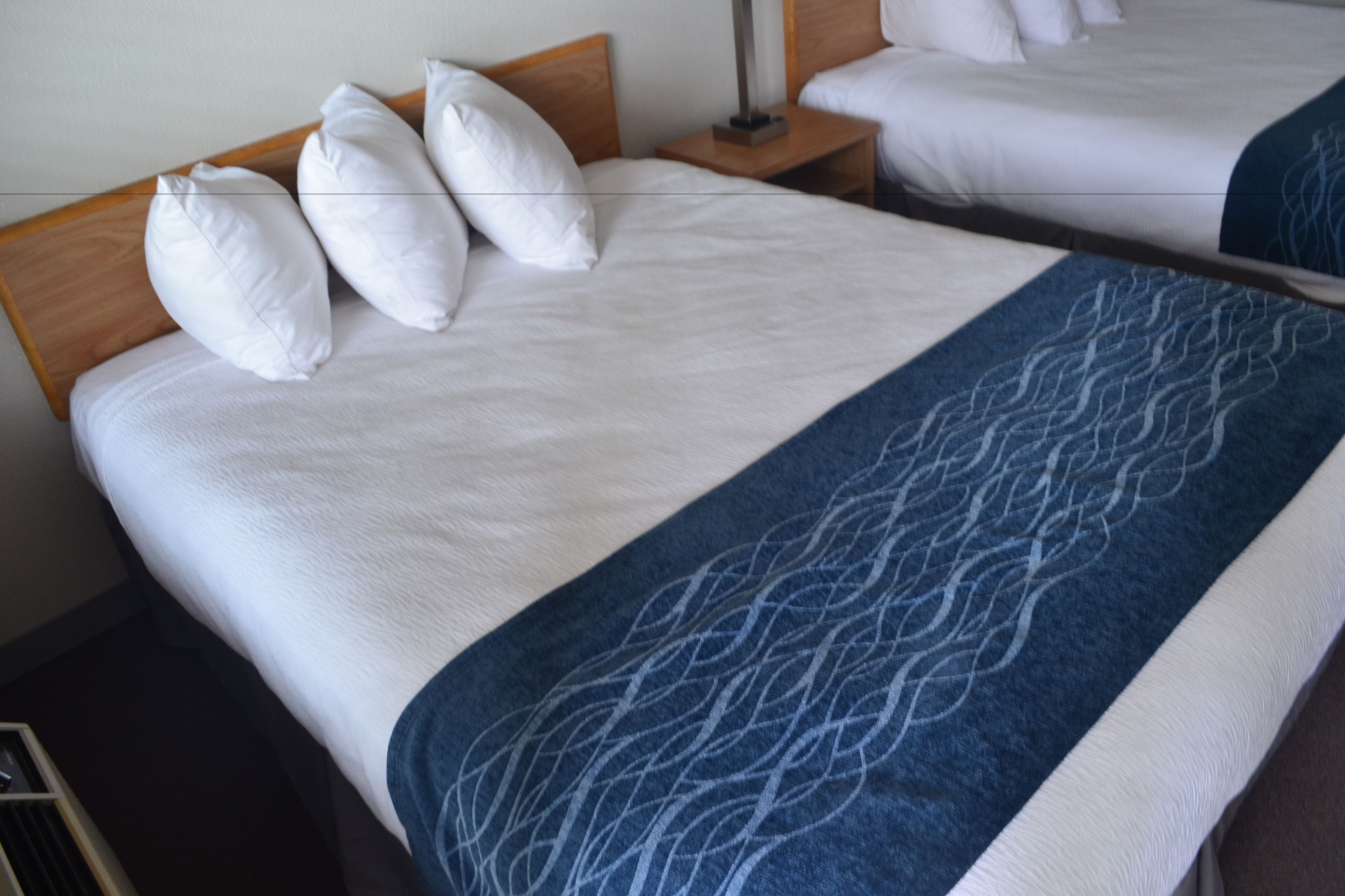 standard room, 2 queen beds, mountain view | desk, soundproofing, iron/ironing board, free wifi