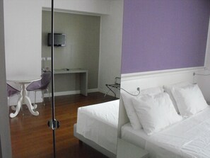 Superior Room | Free minibar, in-room safe, individually furnished, desk - Il Vecchio Borgo Relais (Como)
