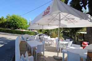 Bar (on property) - Camping Village Green Garden (Sirolo)