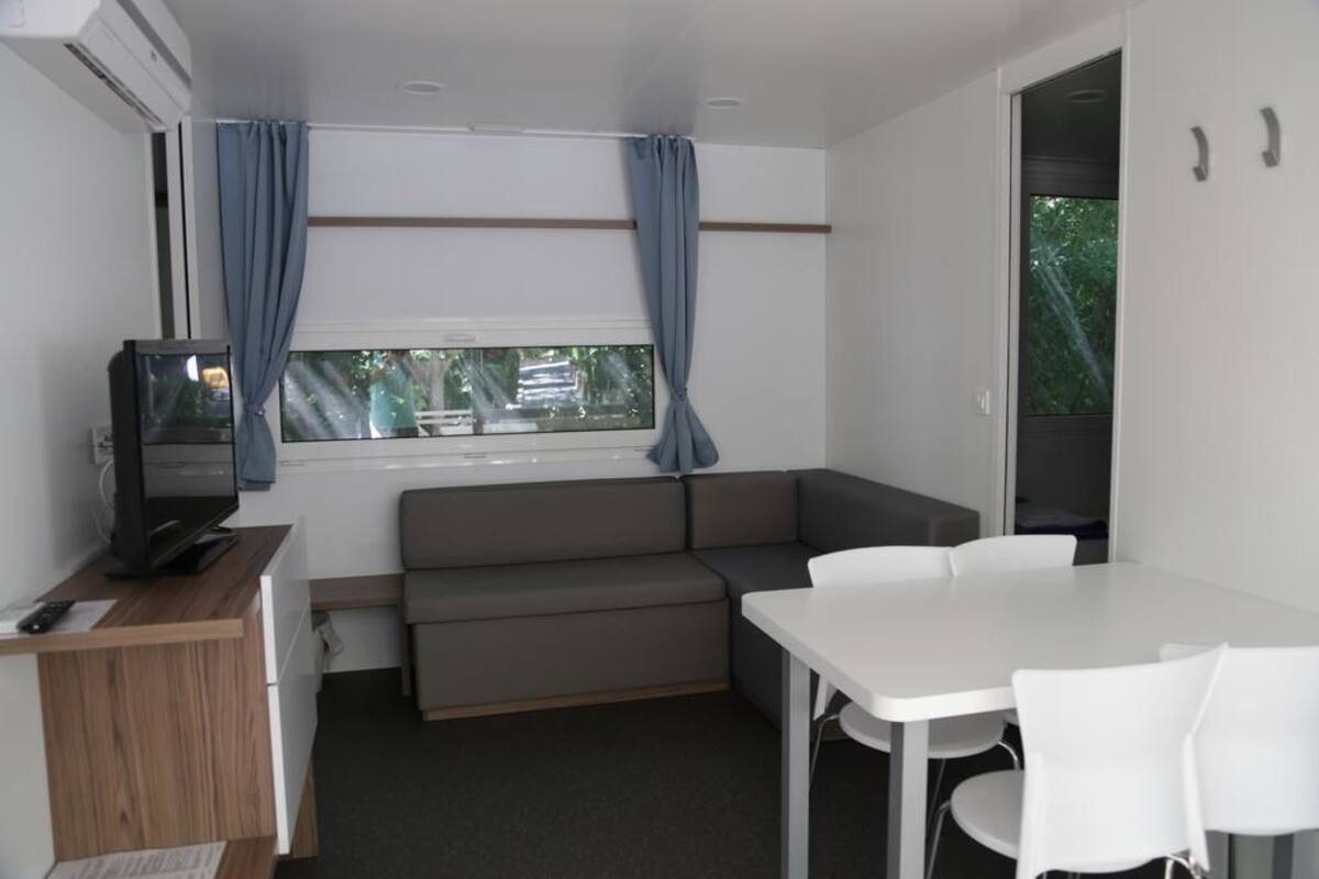 Luxury Mobile Home, 2 Bedrooms | Living area