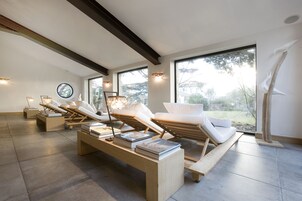 Steam room, Turkish bath, body treatments, deep-tissue massages