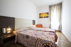 Twin Room, 1 Bedroom | Down duvets, memory-foam beds, in-room safe, desk - Albergo Amalfi Milano (Milan)
