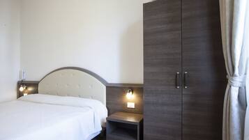 1 bedroom, down duvets, memory-foam beds, in-room safe