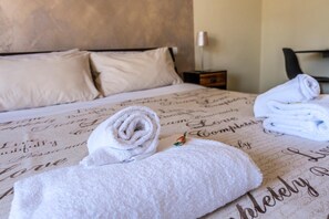 Desk, iron/ironing board, free WiFi - B&B Zen Trastevere (Rome)