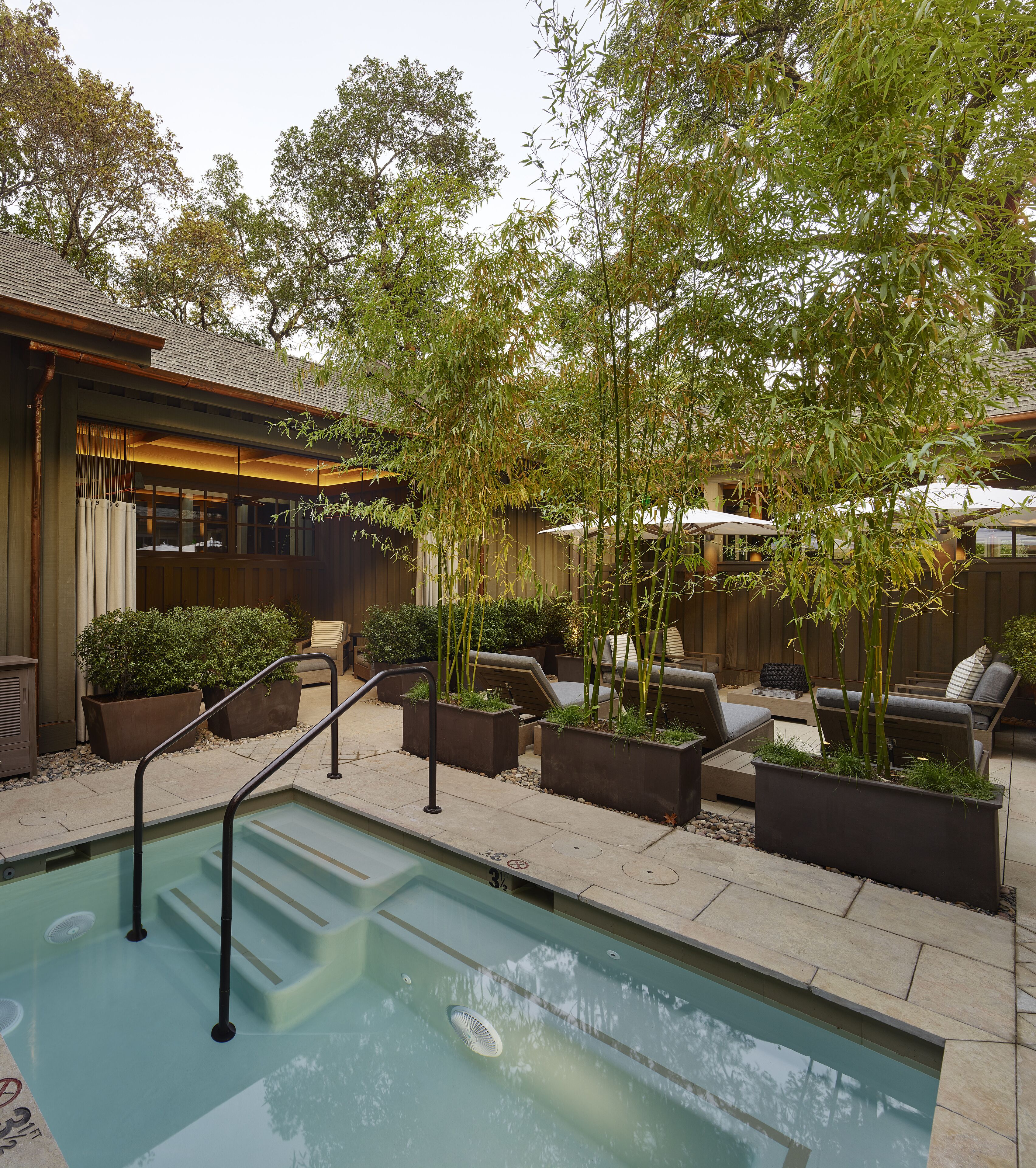 body treatments, aromatherapy, body wraps, body scrubs, facials