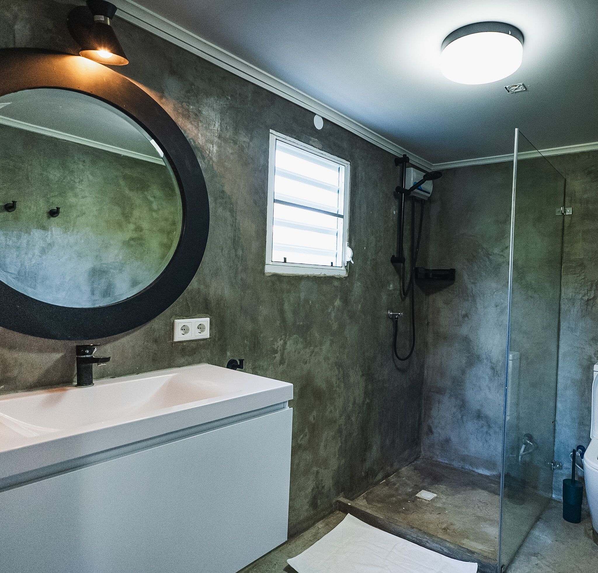 family apartment, 2 bedrooms, garden view | bathroom | shower, hair dryer, towels