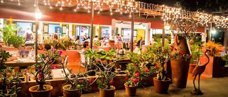 Se sirven desayunos, almuerzos y cenas