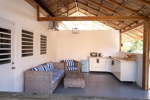 ファミリー アパートメント 2 ベッドルーム ガーデンビュー | テラス / パティオ