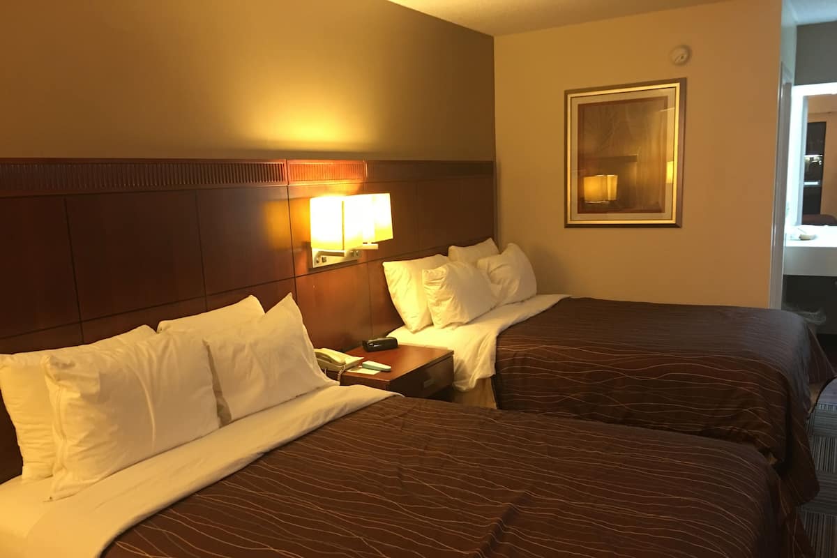 Desk, iron/ironing board, WiFi (free), bed sheets